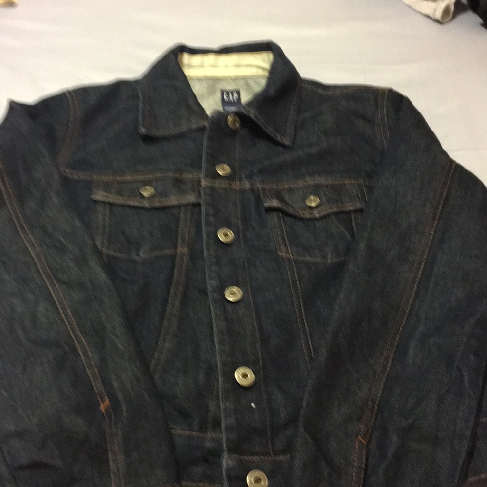GAP jeans jacket. Size Large.Excellent condition.